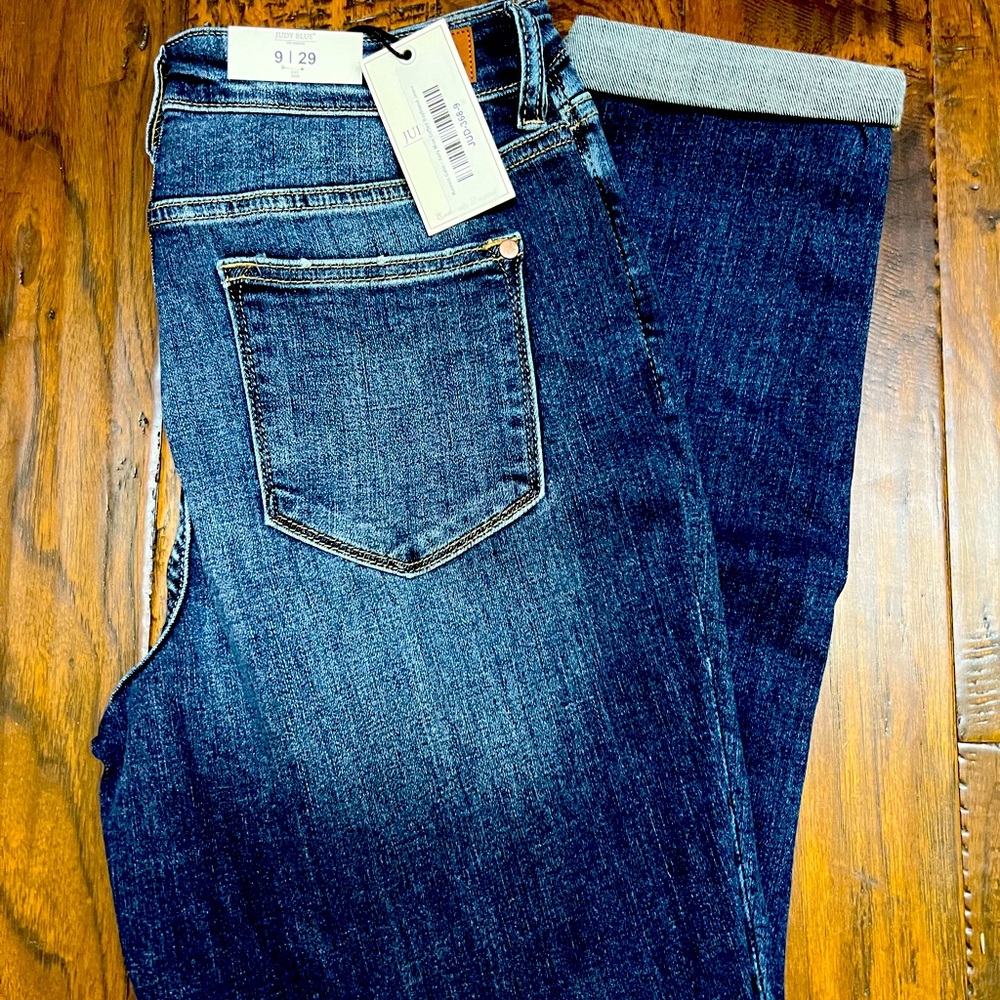 Judy Blue Remain Calm. Boyfriend cut.